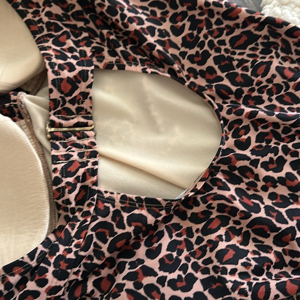 Kona Sol leopard 1 piece bathing suit - Picture 3 of 7